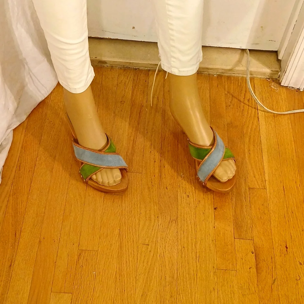 Stunning Coach Blue & Green Seude Wood Studded Mule/Sandal - Picture 13 of 16